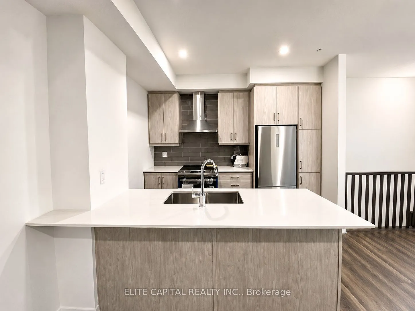 2 bed, $2,700 — Photo 4