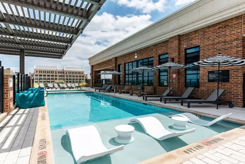 Rooftop Pool Zone - Gables Republic Square