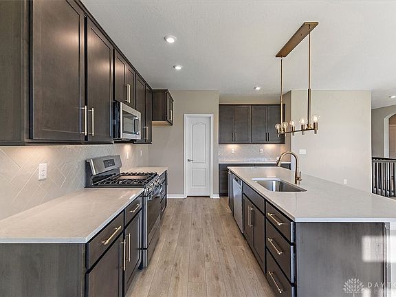7th image of this home