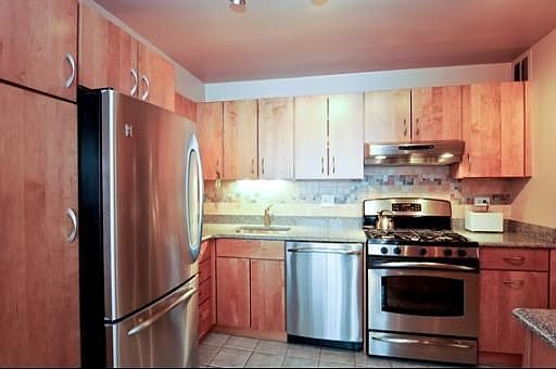 5th image of 2800 N Lake Shore Dr APT 2305