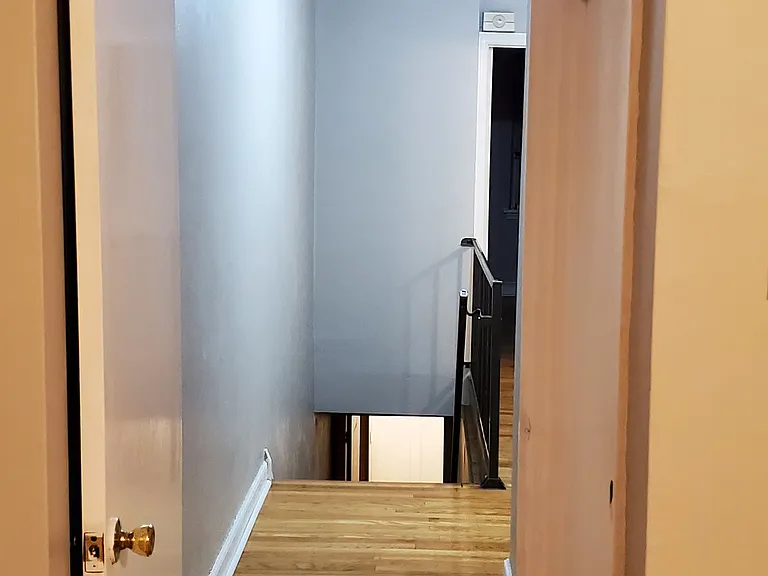 2724 Unruh Ave #2 — Photo 6