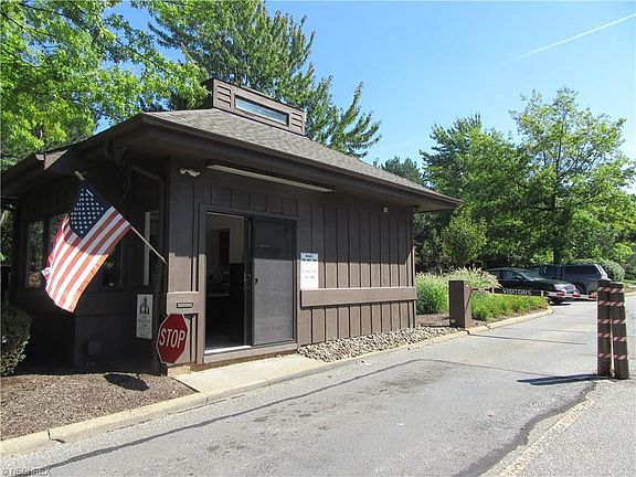 5th image of 26101 Village Ln