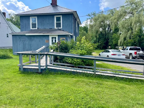 662 E Main St, Malone, NY 12953