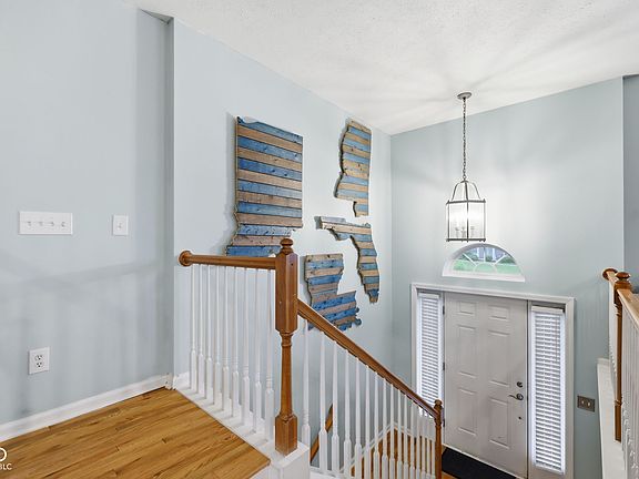 4th image of 8348 Codesa Way