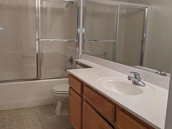 4th image of 841 Moyano Cir