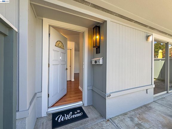 4th image of 2201 Pine Knoll Dr Unit 3
