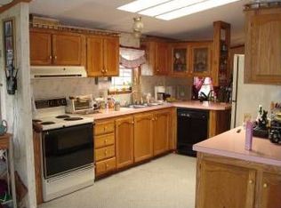 39 Cressy Ave, Glenburn, ME 04401