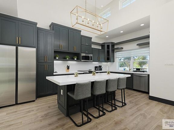 4th image of 102 Carolyn Dr
