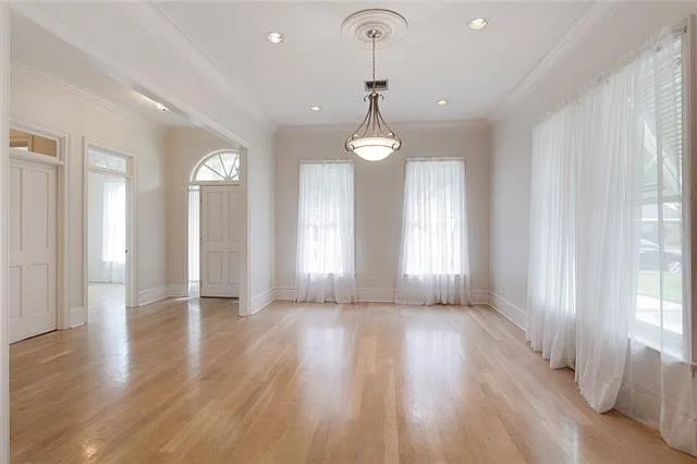 4 bed, 3.5 bath, 3300 sqft, $6,500 — Photo 3