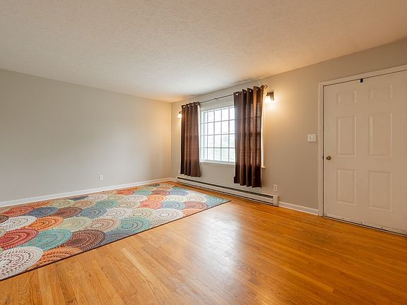 5th image of 111 Windy Way Ln