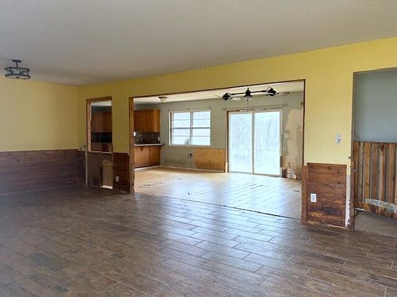 3rd image of 8747 Farm Road 2282