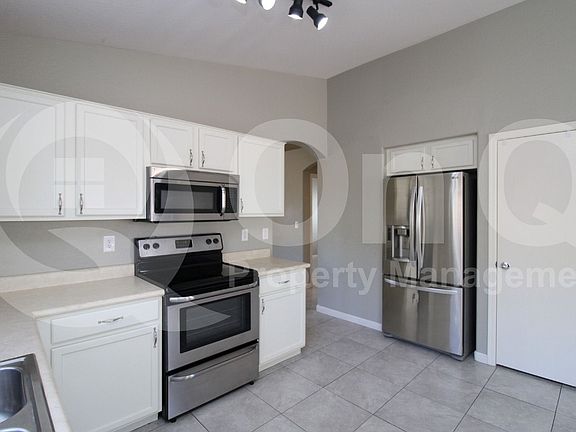 4th image of 35115 N Bandolier Dr