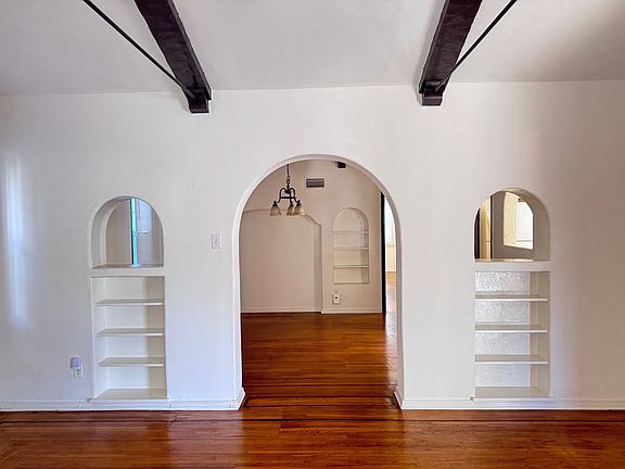 2nd image of 206 Pomona Ave #206