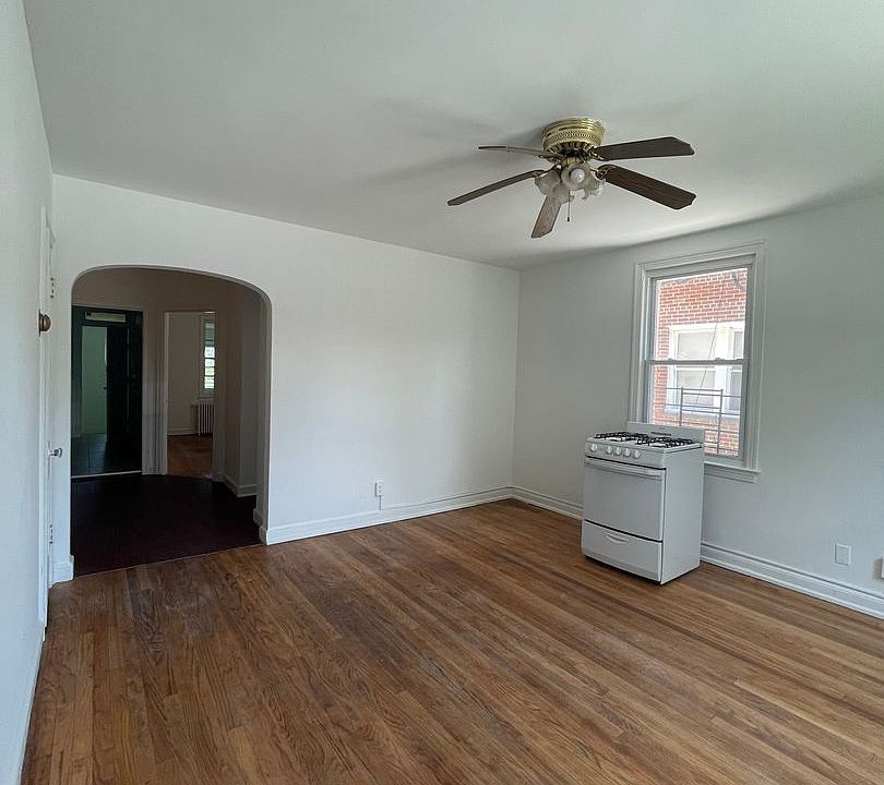 1st image of 1376 Bryant St NE