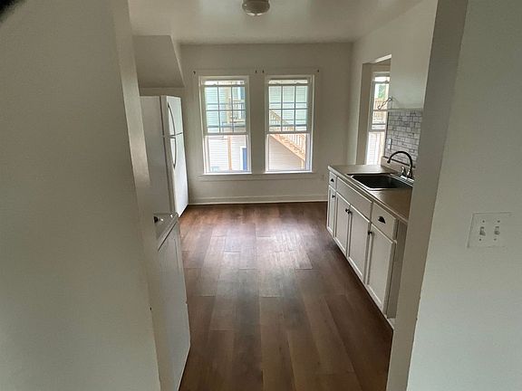 3rd image of 57 Washington St