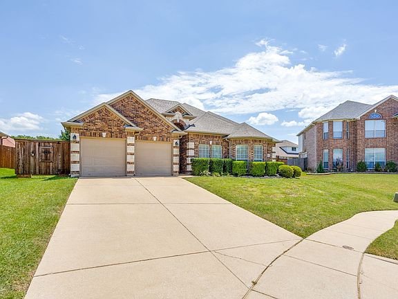 2nd image of 2912 Crystal Way