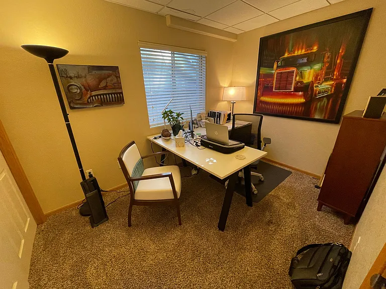Garden level Bedroom 4 / office