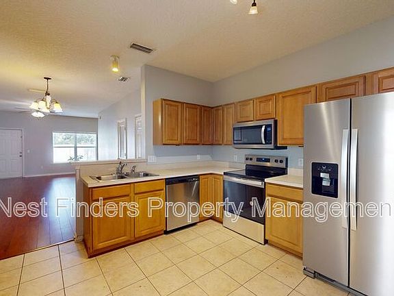 4th image of 830 Southern Creek Dr