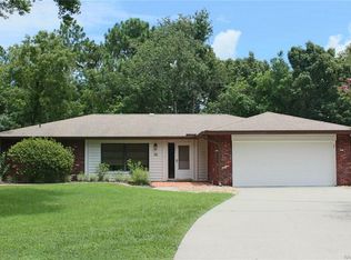 13 Mastic Ct E, Homosassa, FL 34446