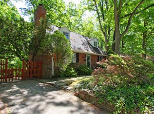 611 S Woodstock St, Arlington, VA 22204