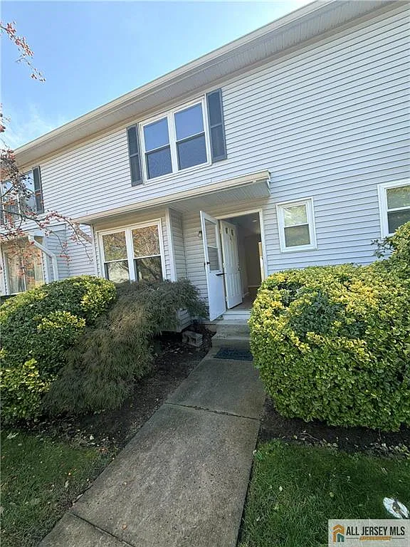 2 bed, 1.5 bath, $2,800 — Photo 3