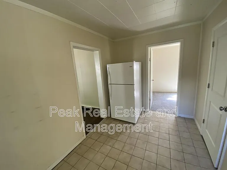 316 Maplelawn St SE — Photo 4