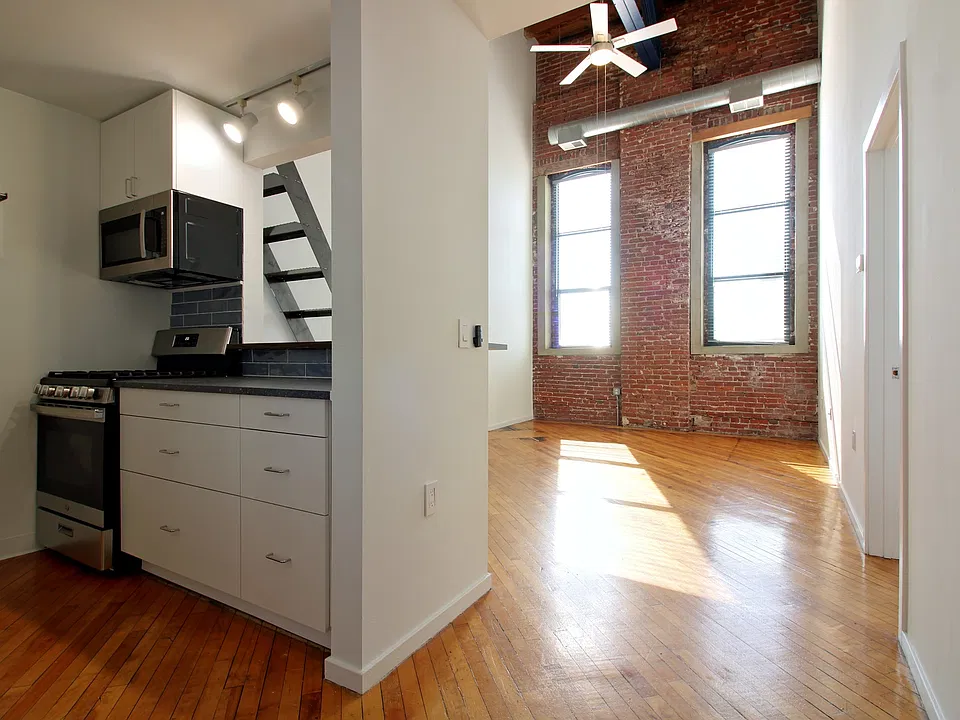 170 Cotton St #204