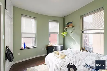 Rented by Bond New York