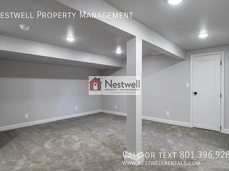 312 E Utopia Ave — Photo 14