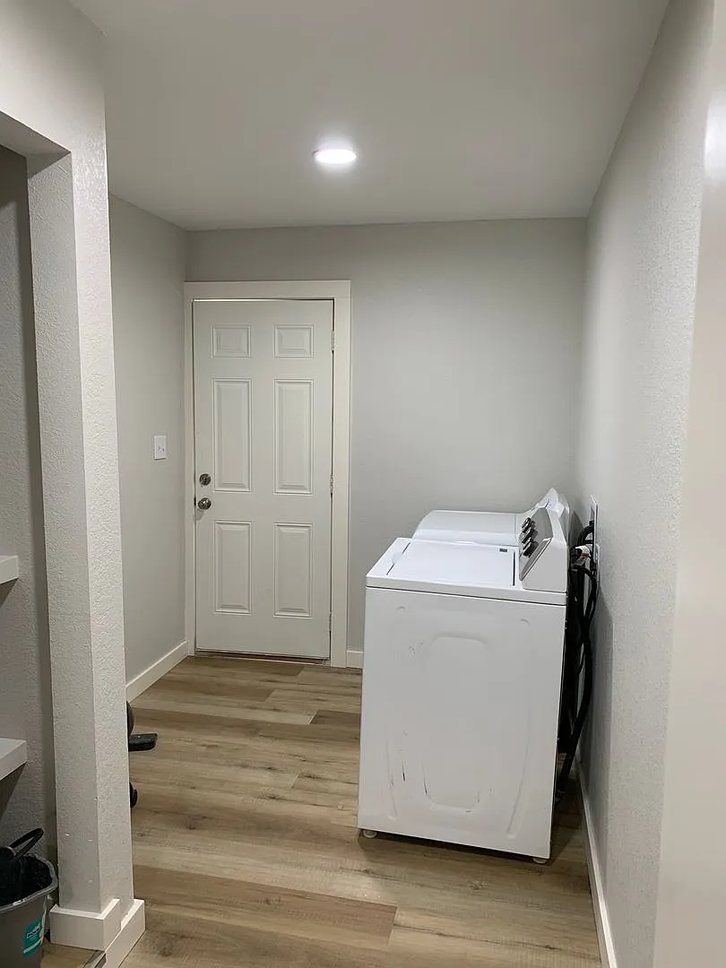 Beautiful 4bed/2bath house located close to shopping and I-555! — Photo 4