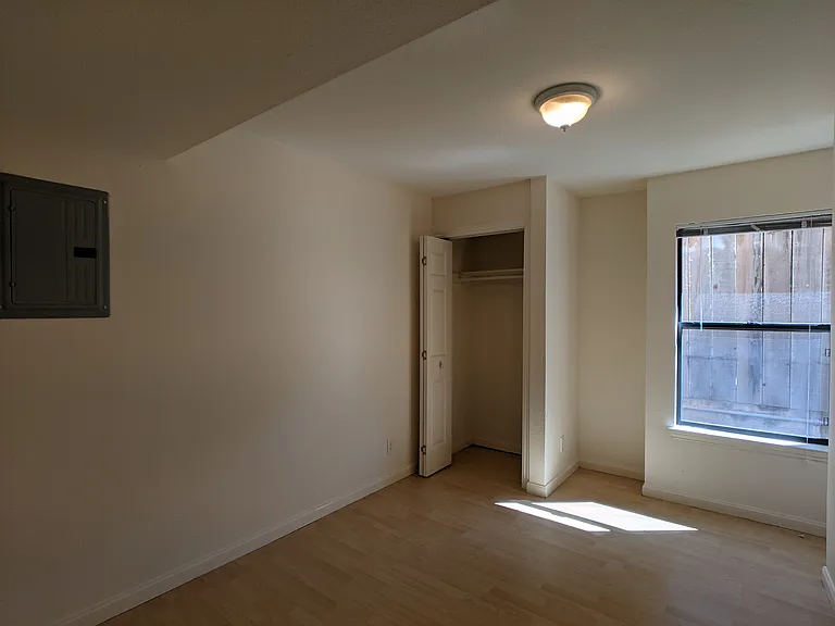 1932 Hearst Ave — Photo 10