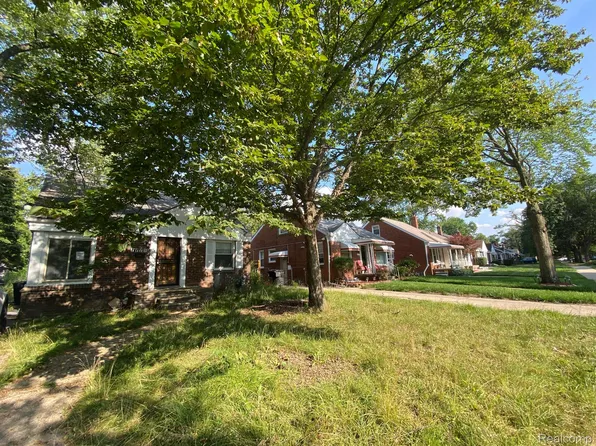17712 Lenore, Detroit, MI 48219