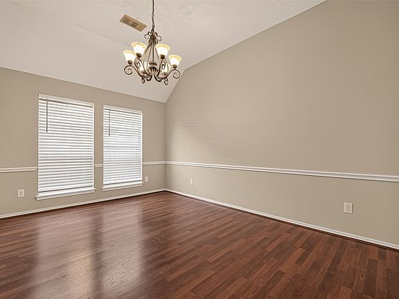 4th image of 3015 Humble Dr