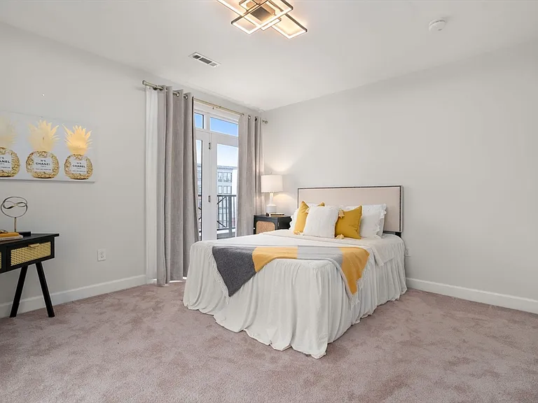 1501 Commonwealth Ave #304 — Photo 11