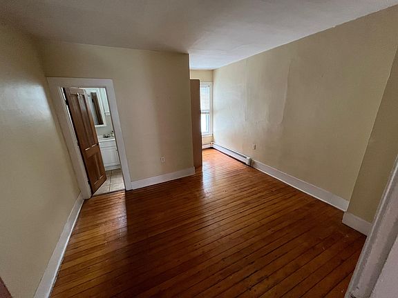 4th image of 196 Beekman St