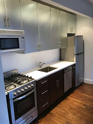 Rented by Flatiron Real Estate Advisors LLC | media 6