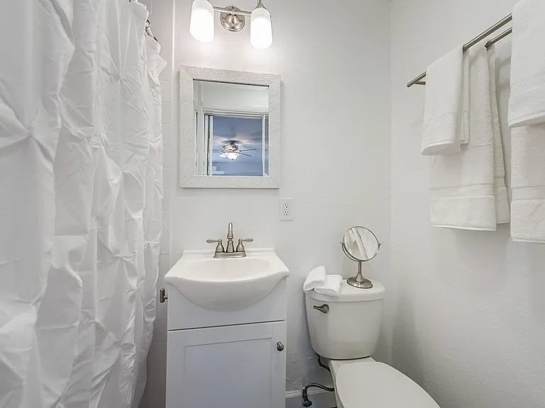324 Main St #C — Photo 10