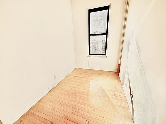 2nd image of 126 Saint Marks Pl APT 8