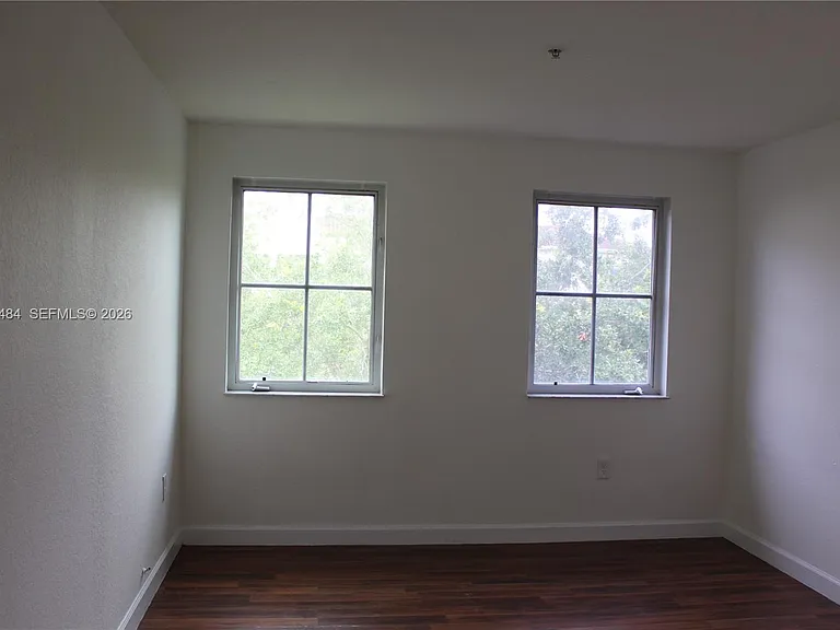 4445 SW 160th Ave #205 — Photo 6