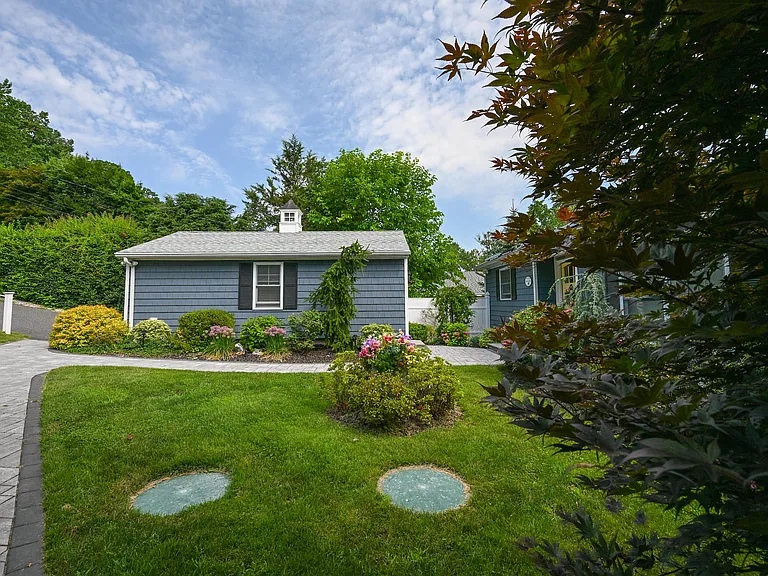 N Lake Shore Dr — Photo 16
