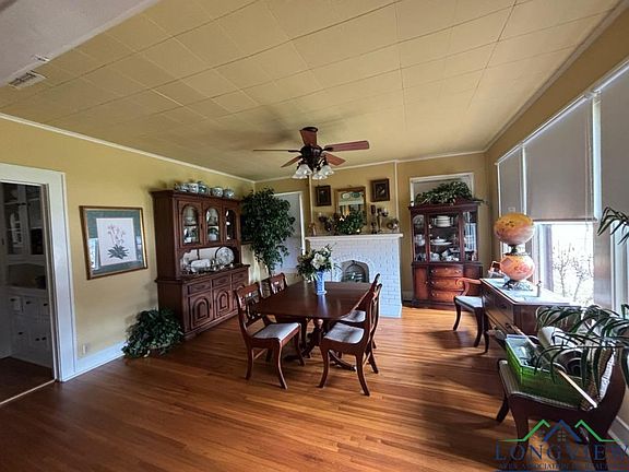 5th image of 304 N Montgomery St
