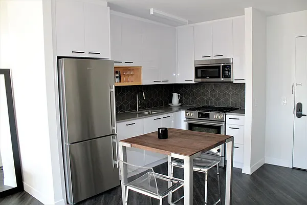 Rented by The Dermot Realty Management Company | media 36