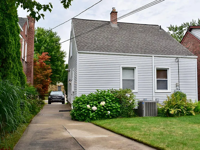 619 N Elizabeth St — Photo 16