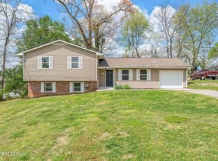 1305 Chipwood Cir, Knoxville, TN 37932