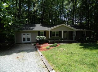 2401 Dunbarton Dr, Greensboro, NC 27406