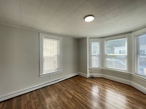 4th image of 39 Ashland St Unit 1