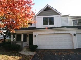 207 Spring Point Dr, Carpentersville, IL 60110