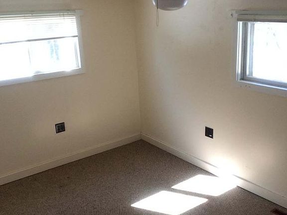 5th image of 23802 E Ave