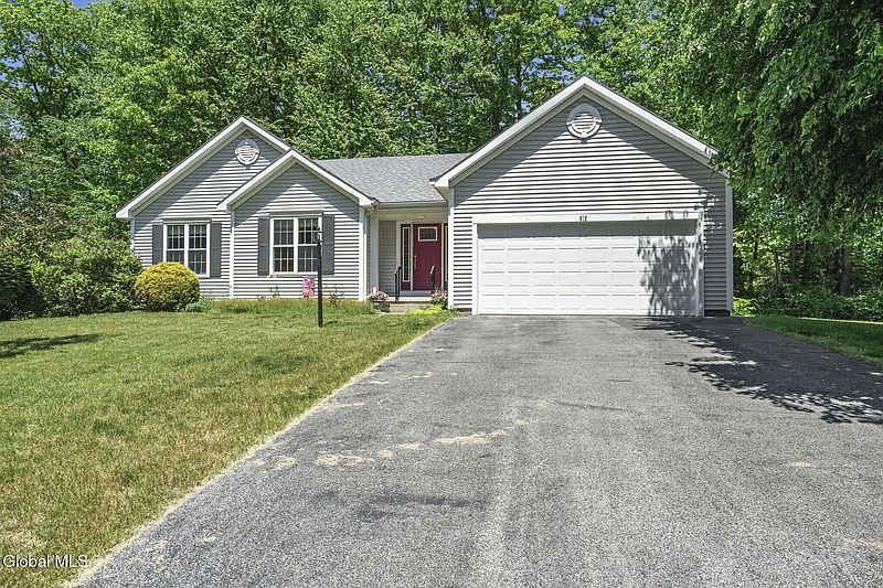 2nd image of 812 Al Constantino Drive
