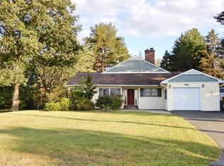 588 Pinewoods Ave, Troy, NY 12180